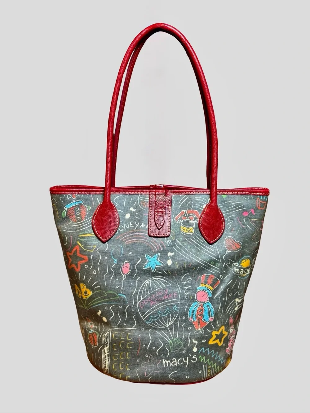 🎈 RARE Limited Edition Dooney & Bourke Macy's Thanksgiving Day Parade Bucket Bag